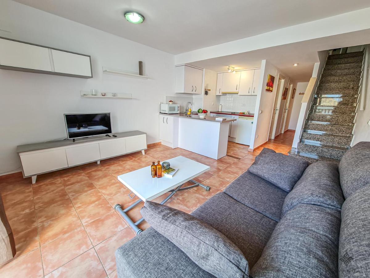 Apartamento A005 - Ático dúplex en el centro de Altea con vistas parciales al mar Exterior foto